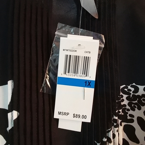 Melissa McCarthy Plus Pintucked Cheetah Blouse - Picture 8 of 8